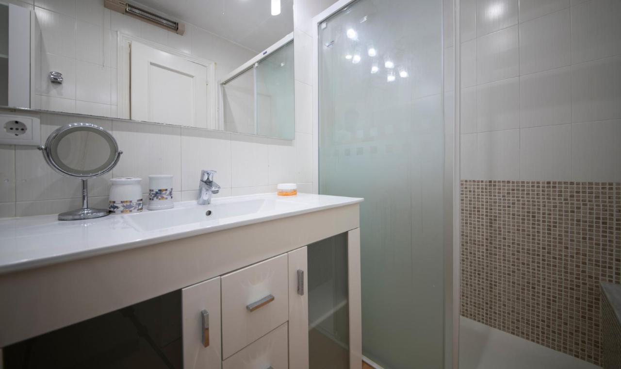 Tarracohomes, Th156 Casa Roser Familiar Y Con Piscina Compartida Tarragona Exterior foto
